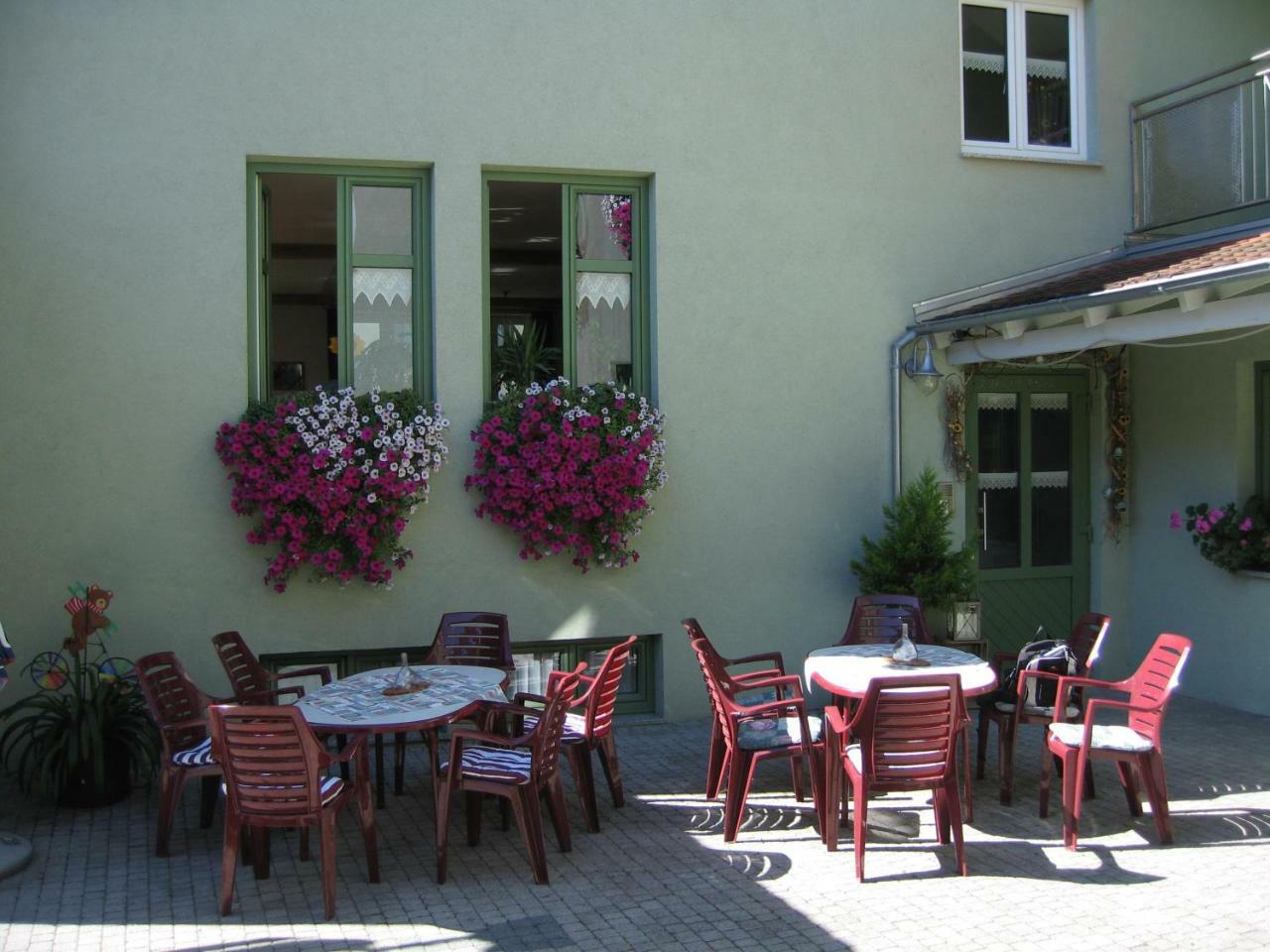 Weinstube Schwalbennest Hotel Karlstadt Bagian luar foto