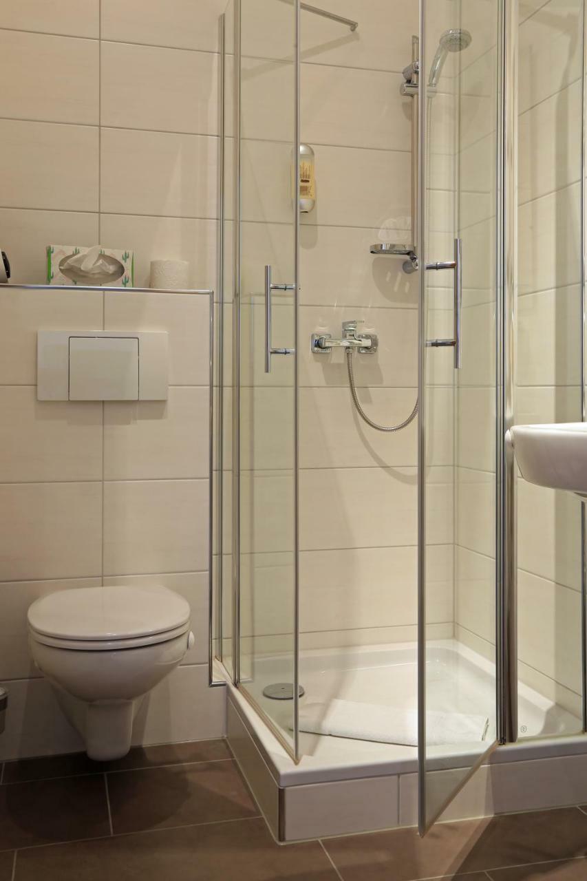 Weinstube Schwalbennest Hotel Karlstadt Bagian luar foto
