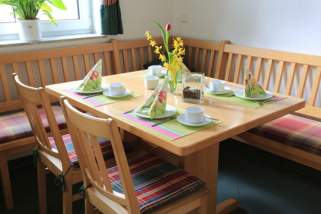 Weinstube Schwalbennest Hotel Karlstadt Bagian luar foto